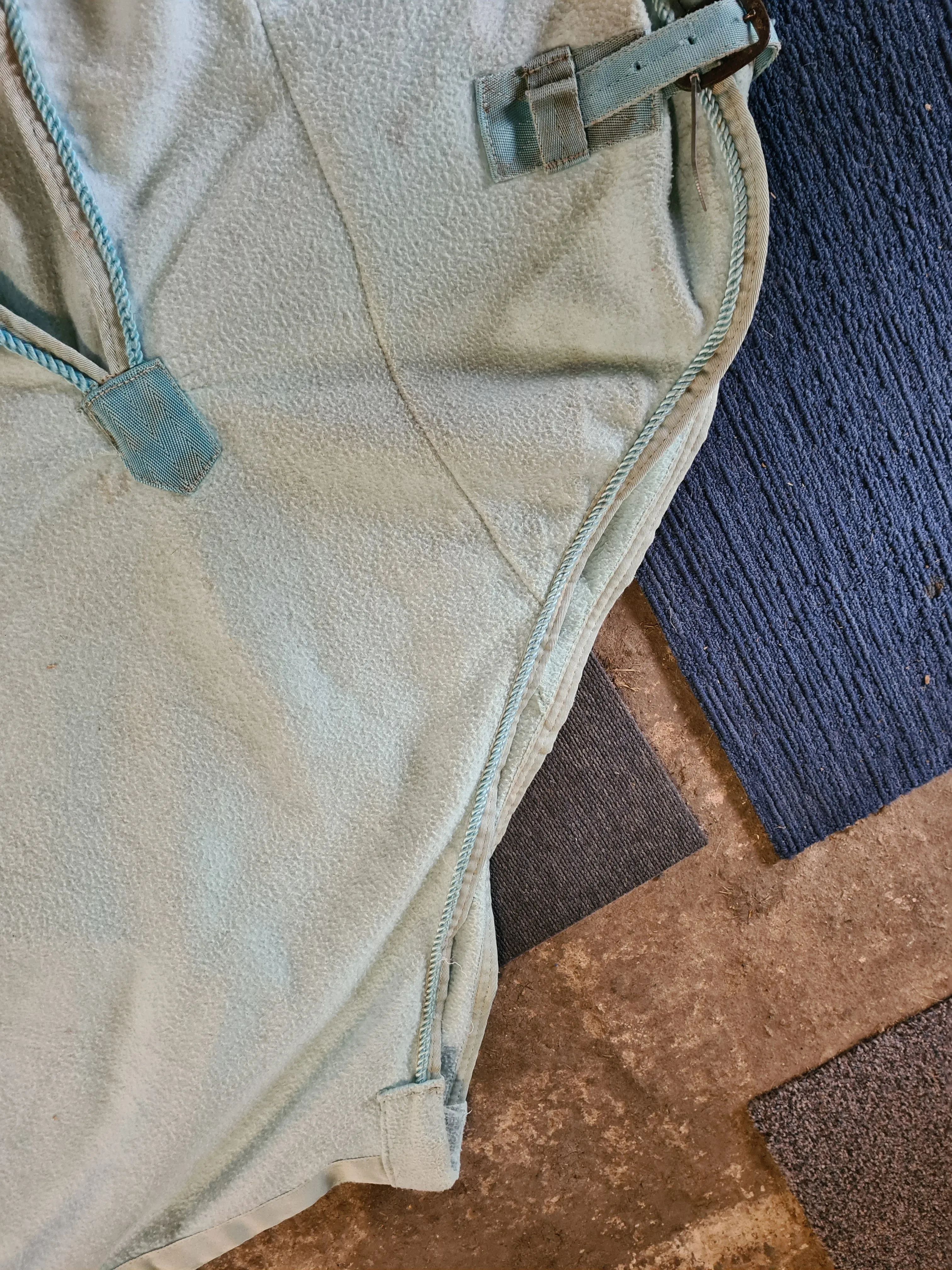 5'9 Baby blue 🌊 rhinegold fleece, rope piping