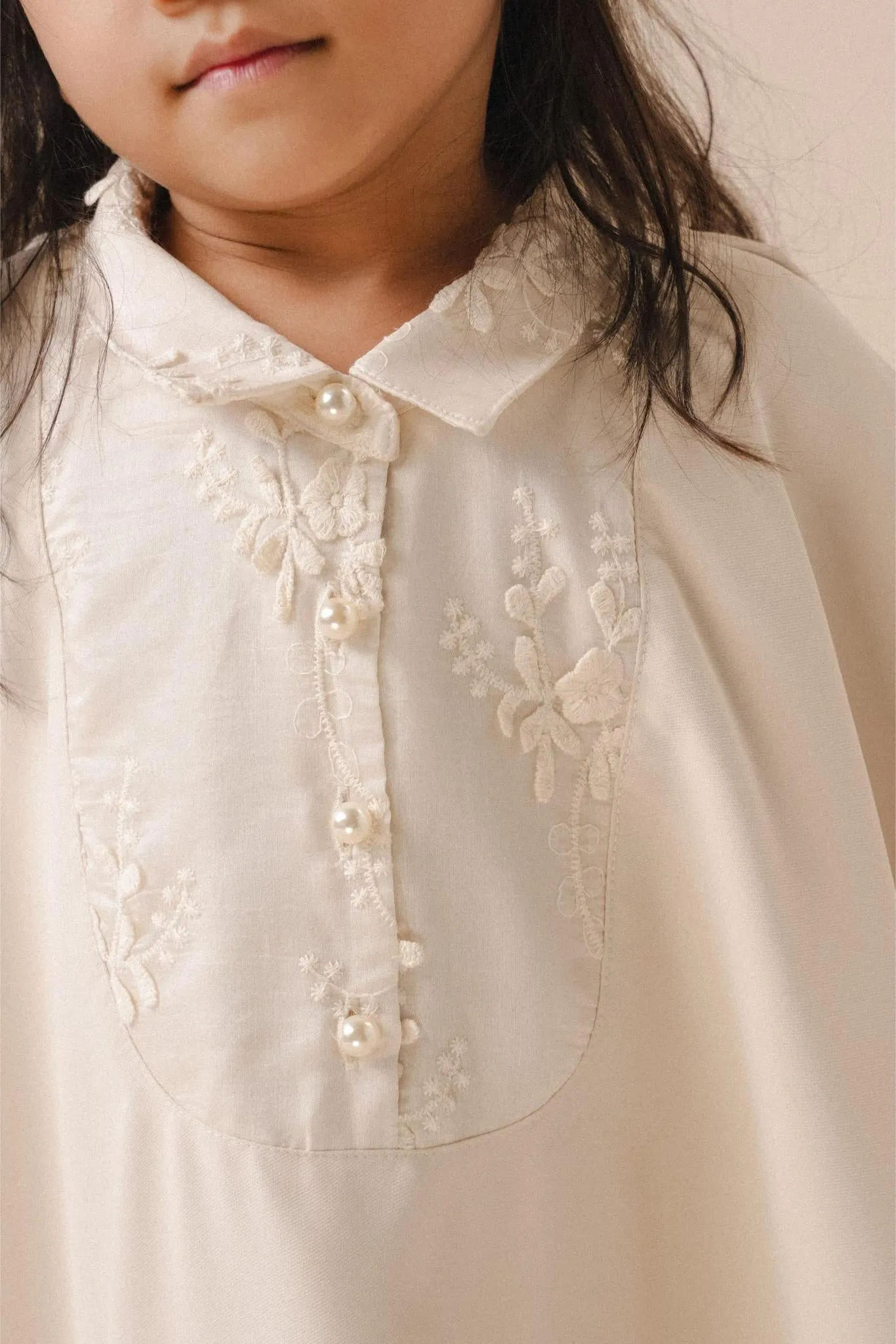 AYA KAFTAN IN PEARL