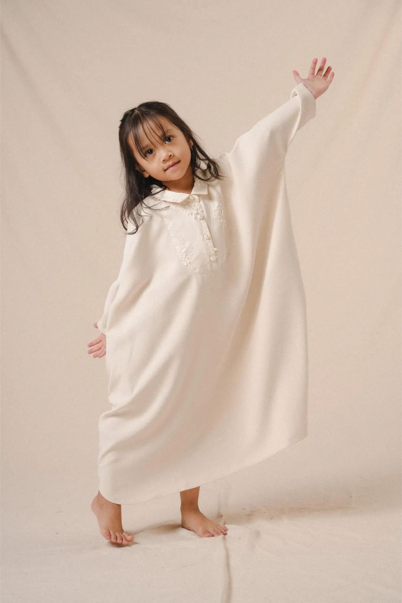 AYA KAFTAN IN PEARL