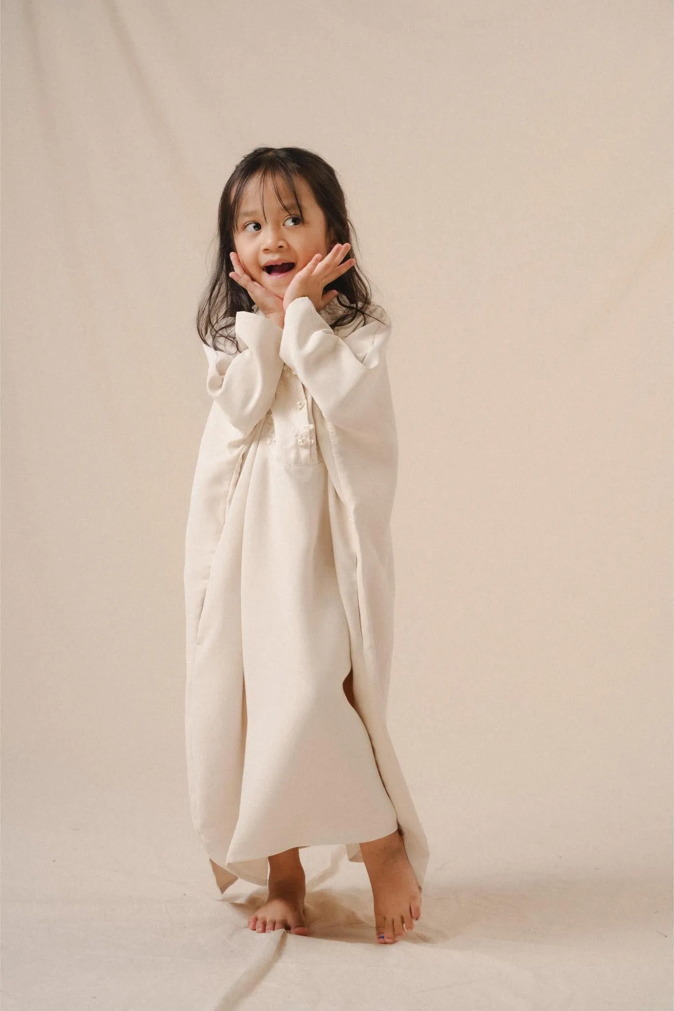 AYA KAFTAN IN PEARL