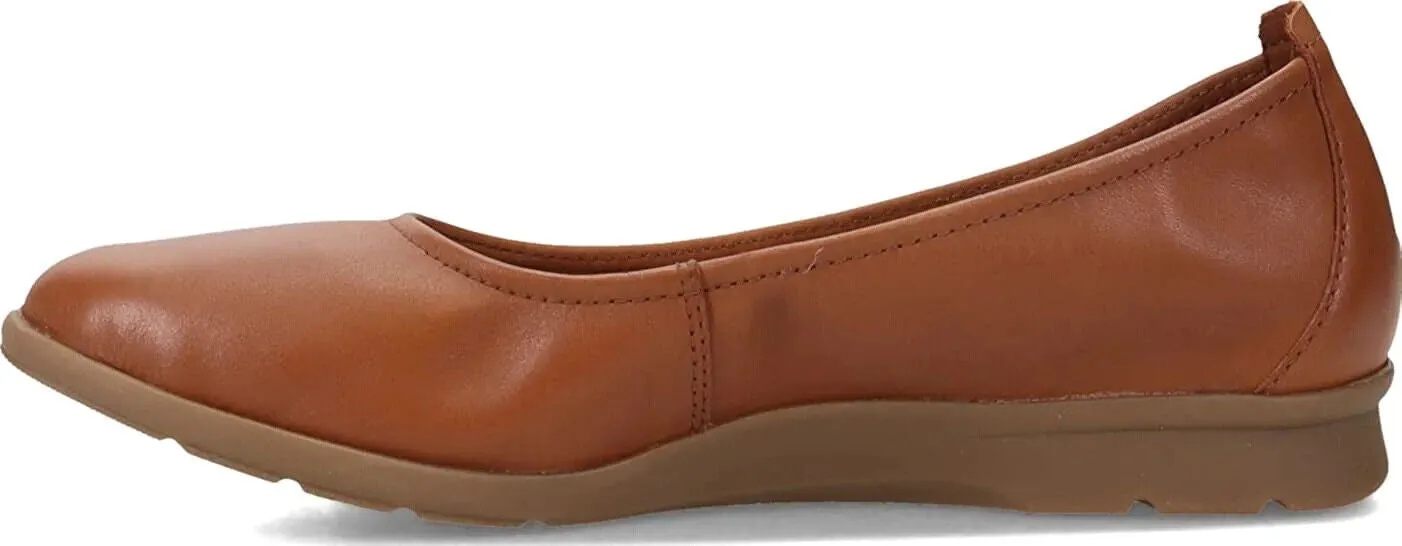 Clarks Women's Jenette Ease Dark Tan