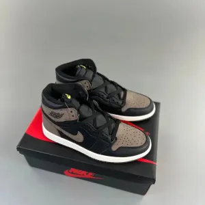 Classic Retro 1 Sneakers - High