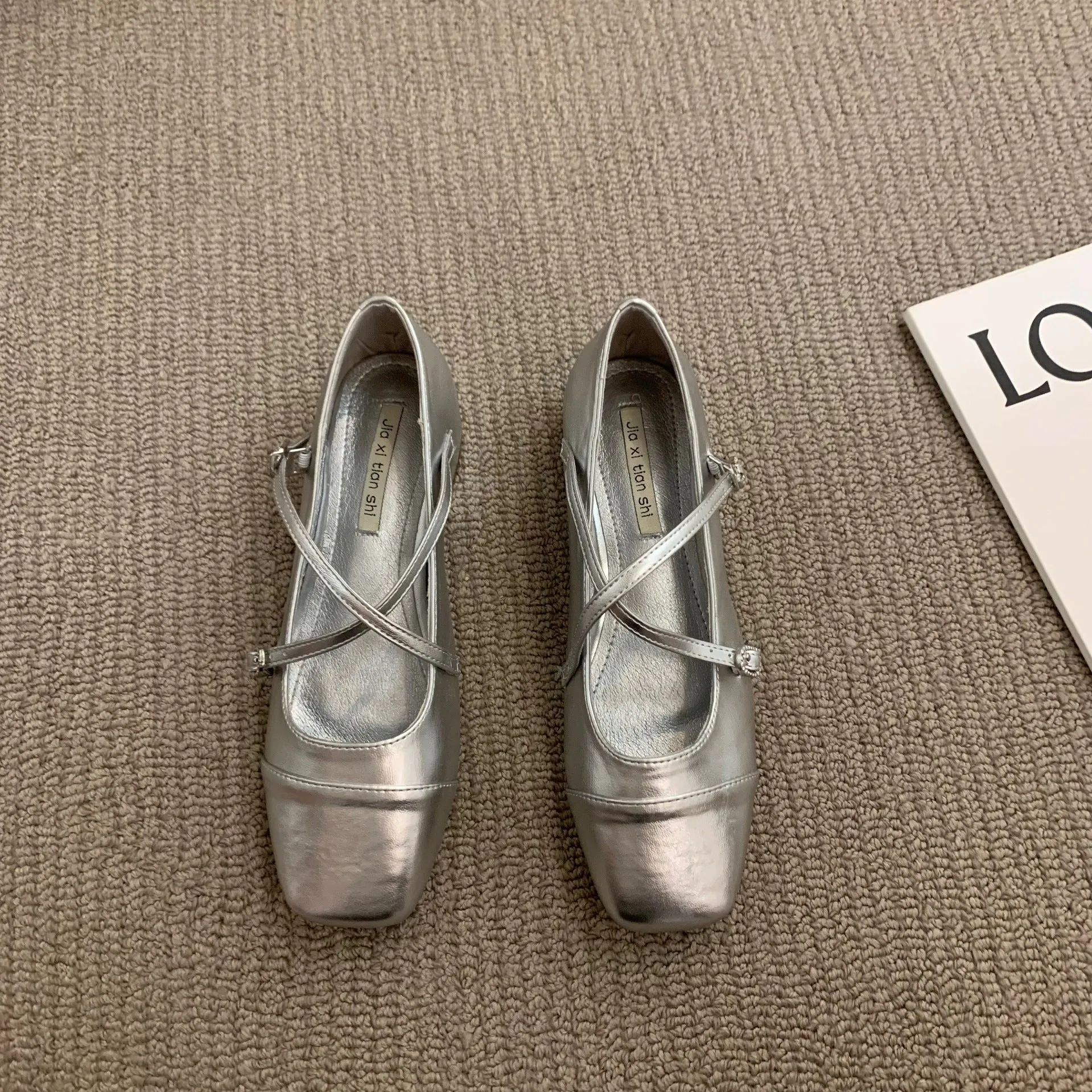 Diana Criss-Cross Flats