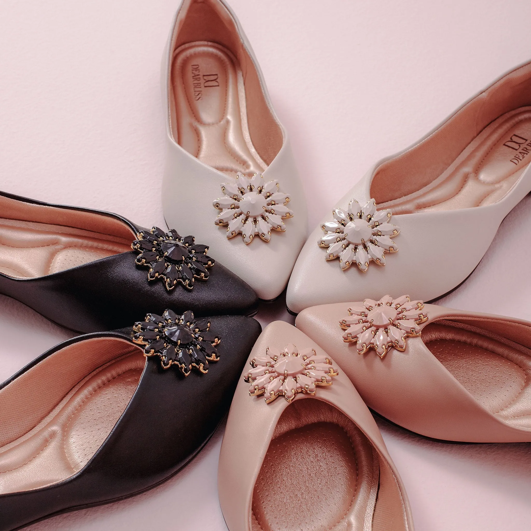 Estela Black Pointed Toe Flats