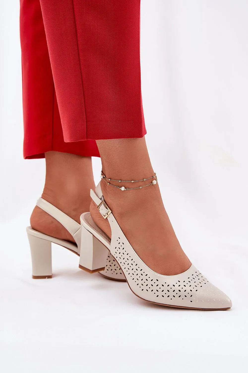 Heel sandals Step in style