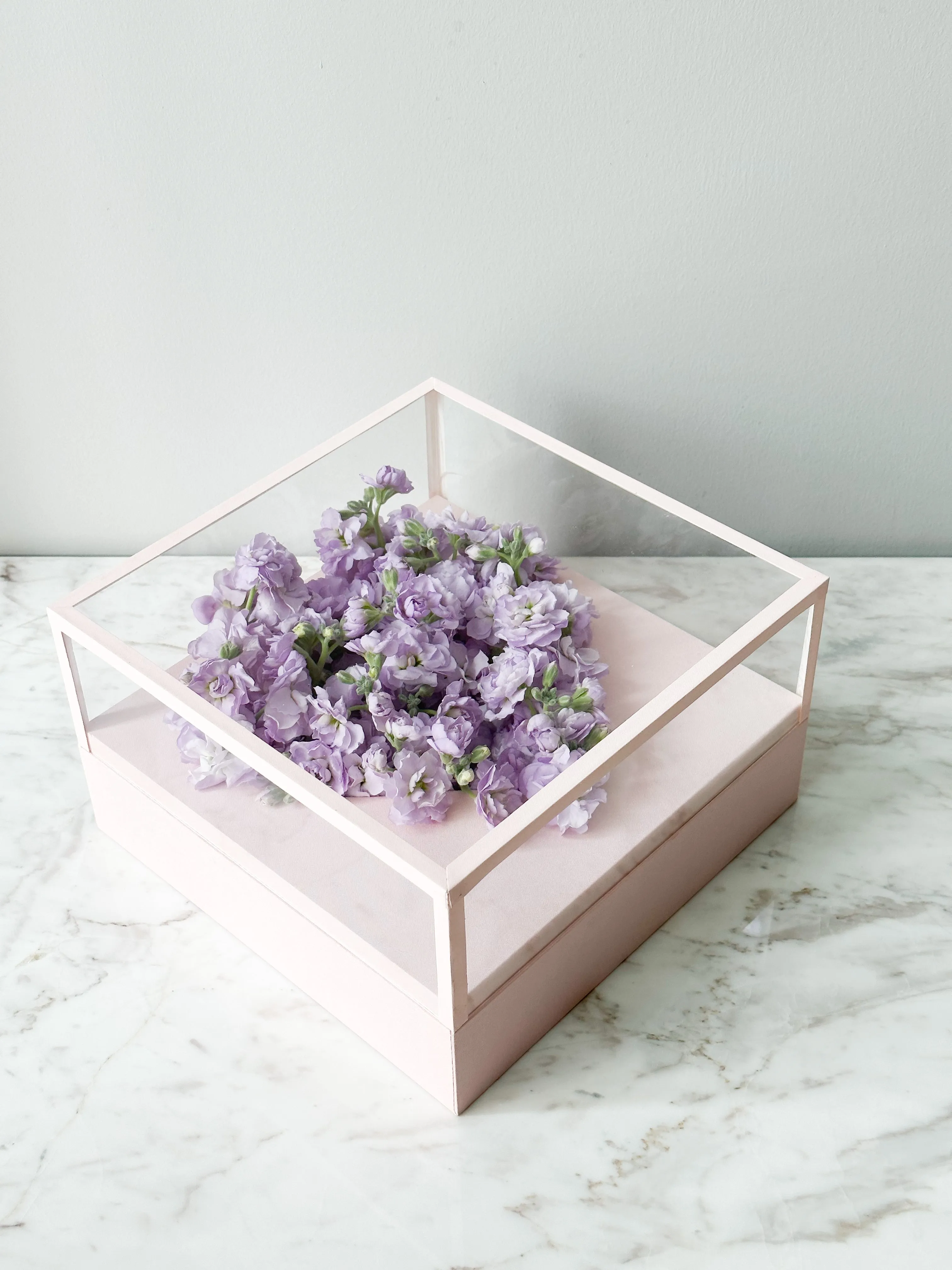 Luxury Acrylic Top Square Flower Box with Heart Cut-Out