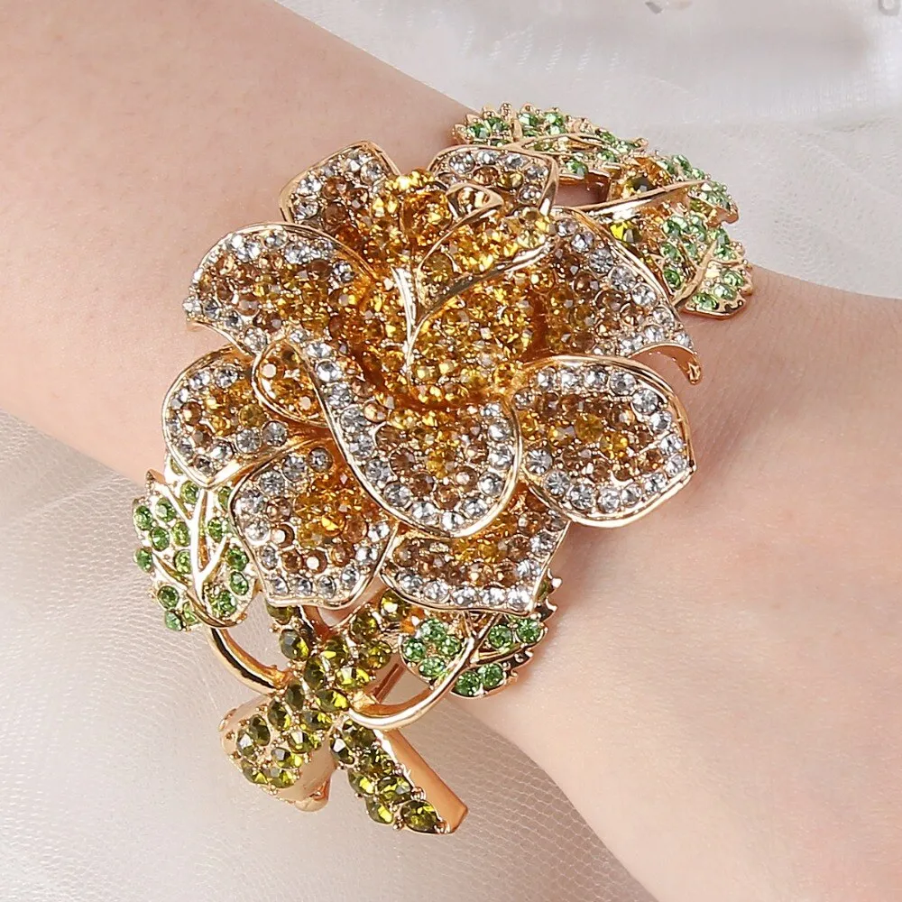Luxury Flower Bangle