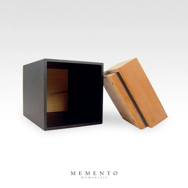 Meta – Maple Wood Cremation Urn
