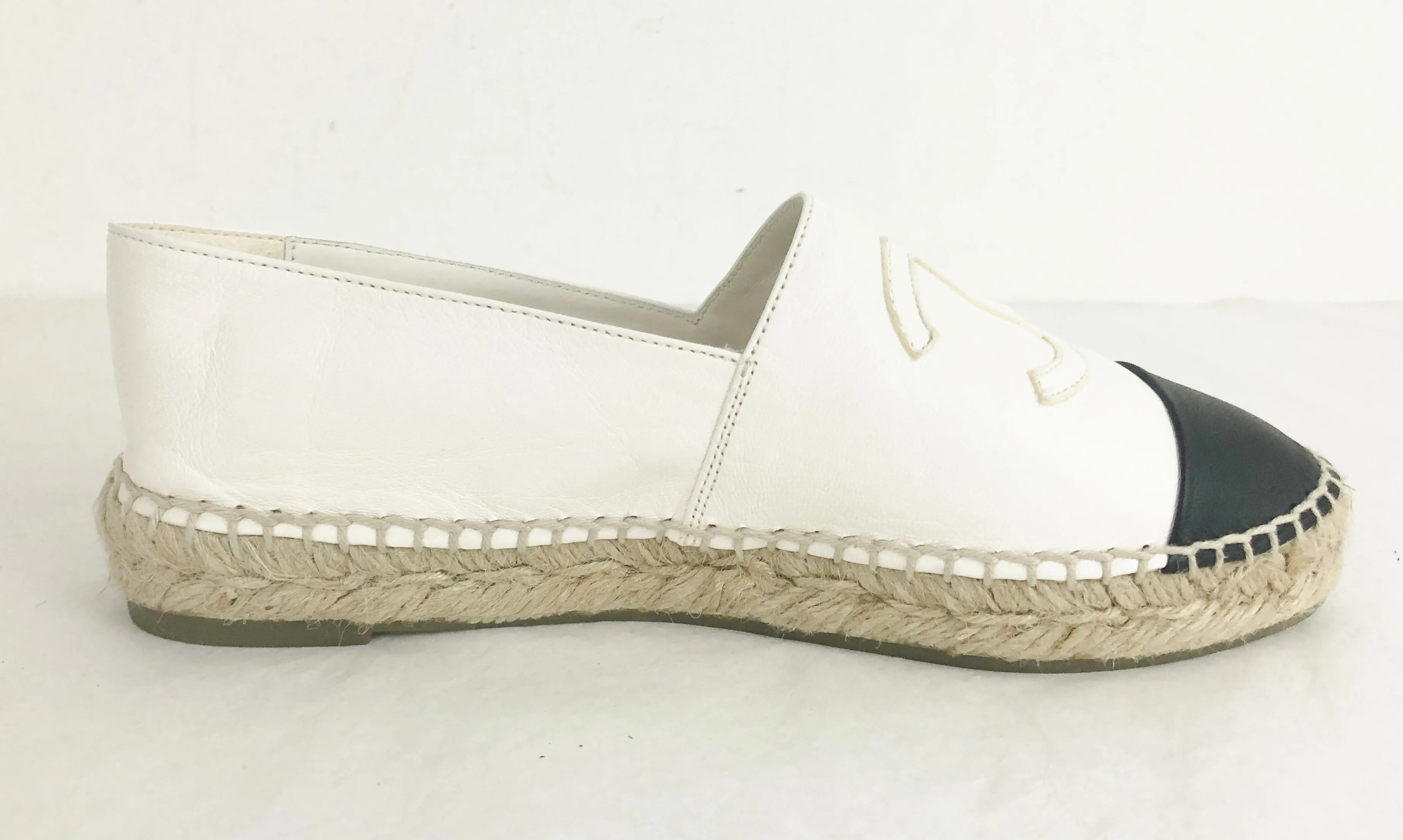 NEW Chanel CC Cap Toe Leather Espadrille Size 7