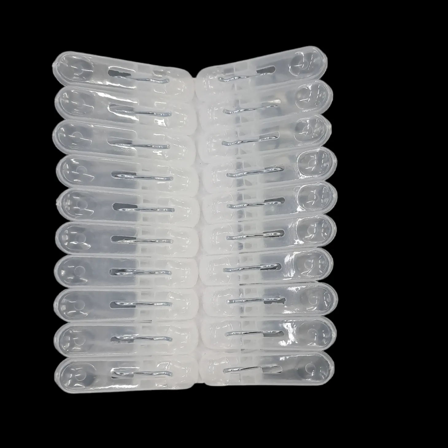 Plastic Pegs 20 Piece