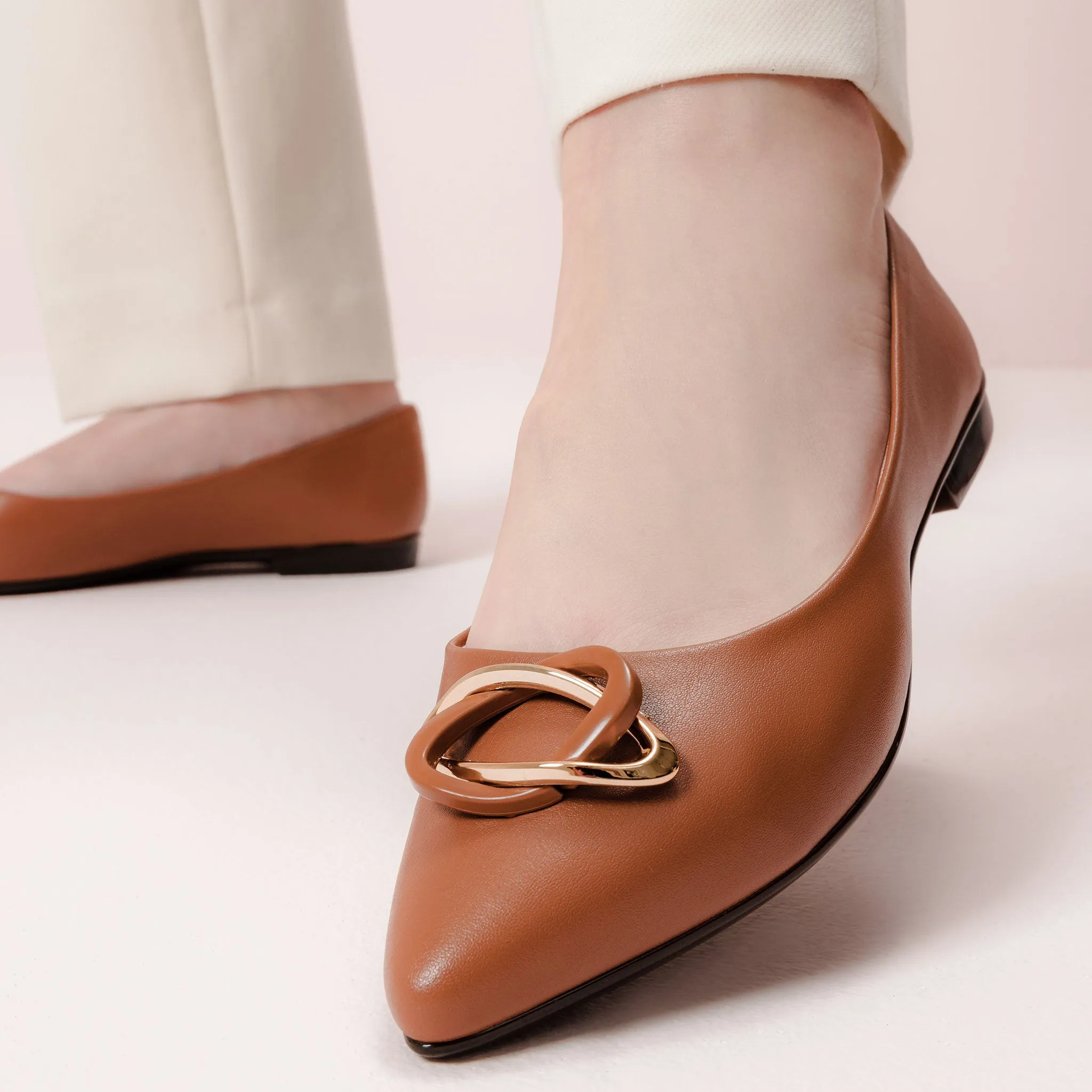 Rosa Whisky Pointed Toe Flats