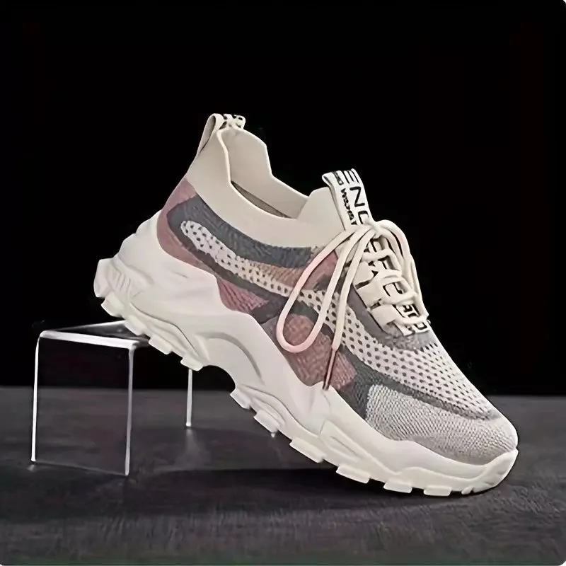 Sneaker for flat feet