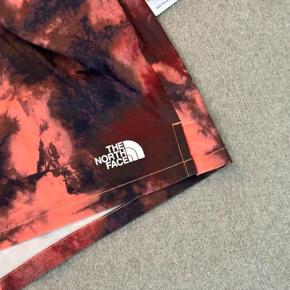 The North Face Printed Wander Short Size Large Coral Ice Dye Print
