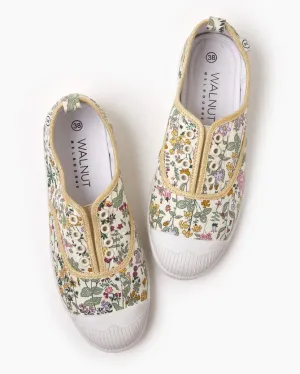 Walnut - Liberty Euro Canvas - Field Flowers