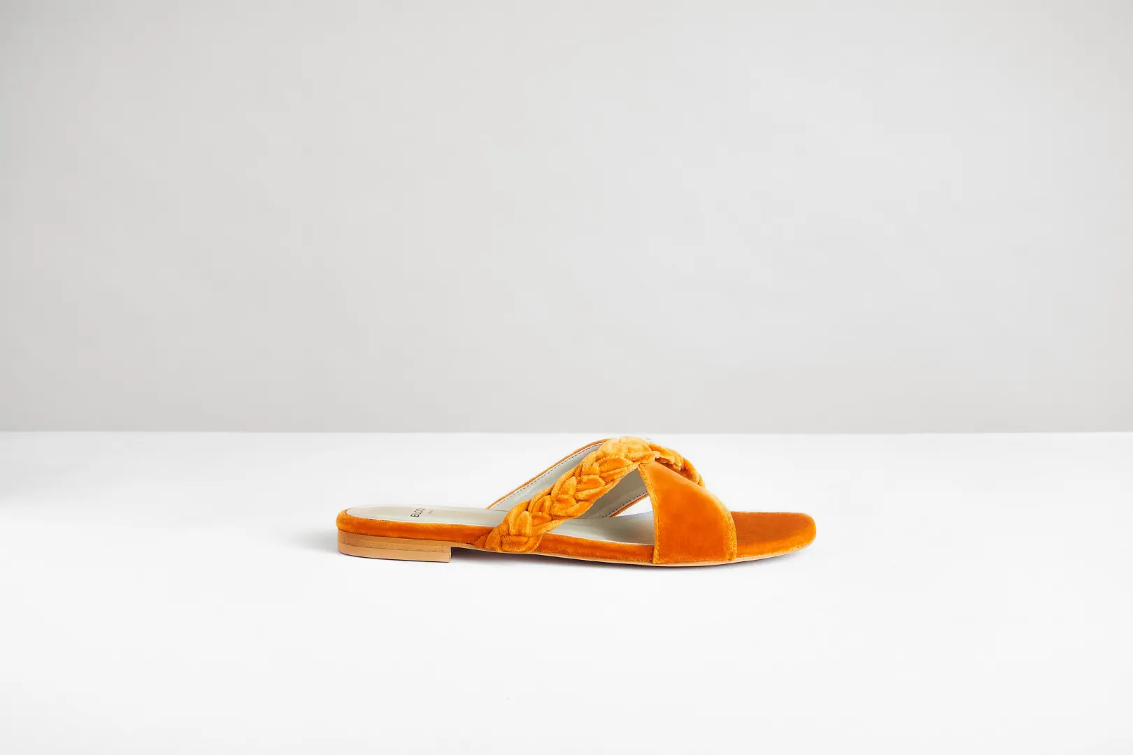 ZUCCA ORANGE OPEN SLIPPER